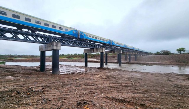 tren y puente