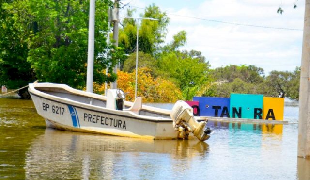 Continúan las evacuaciones en Corrientes por la crecida del Río Uruguay